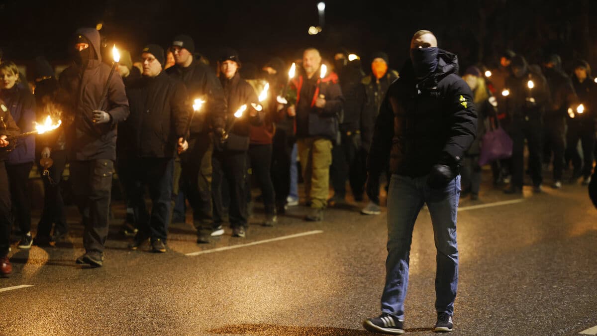 Far-right march under heavy police guard