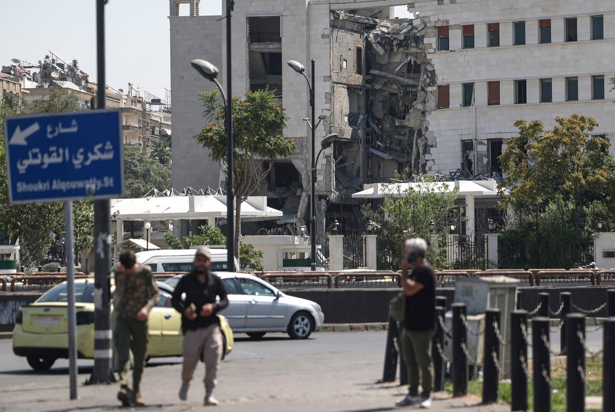 Israeli Raids Target Sites Near Damascus Amid Demilitarization Talks