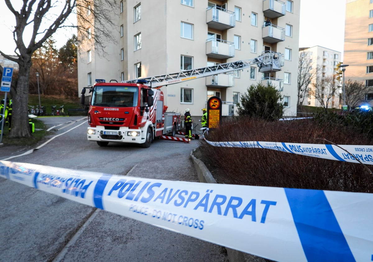 Explosion Reported in Nyköping: Residents Evacuated from Building