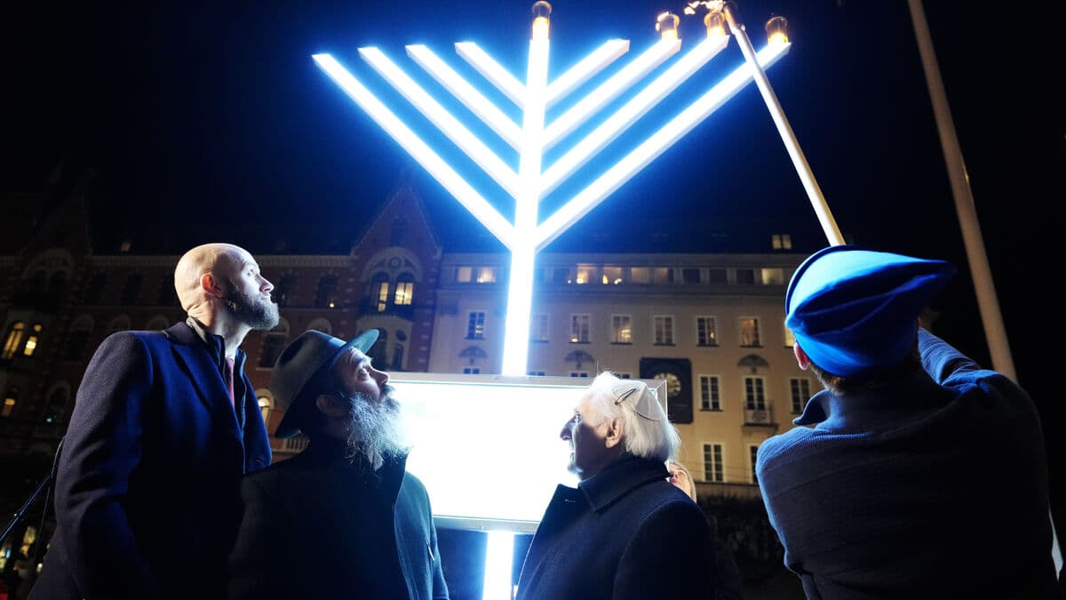 Celebration in the shadow of terror – "must not be afraid"