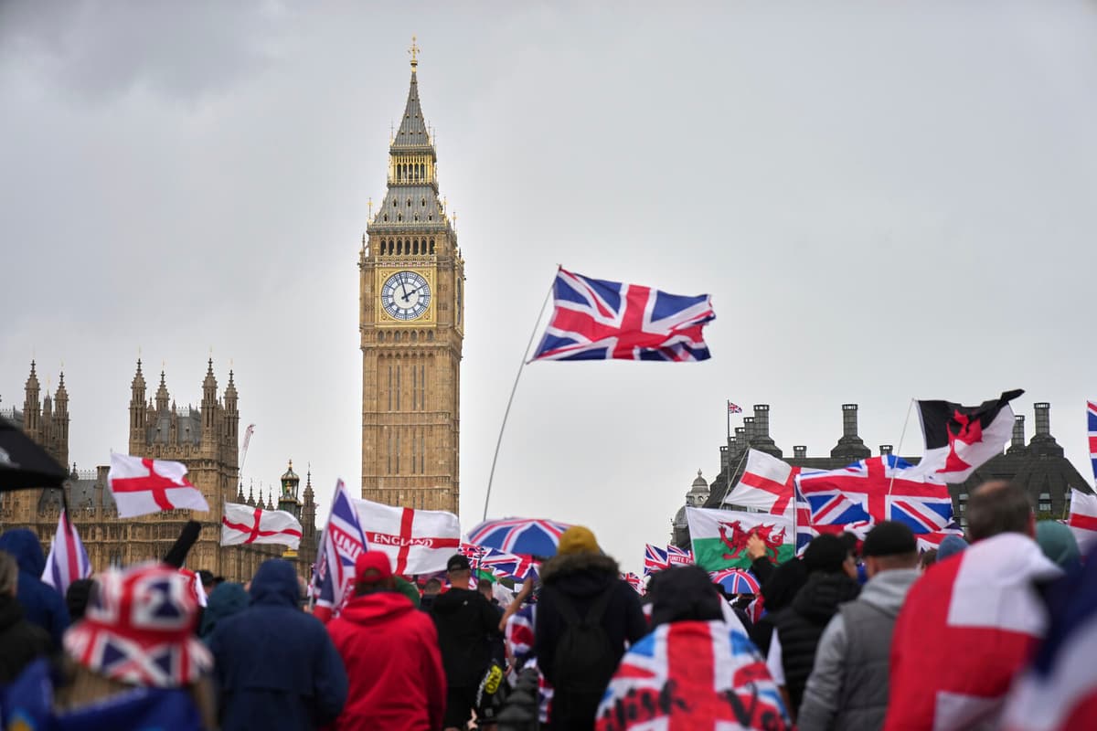 Musk Joins Right-Wing Extremist Rally in London via Video Link