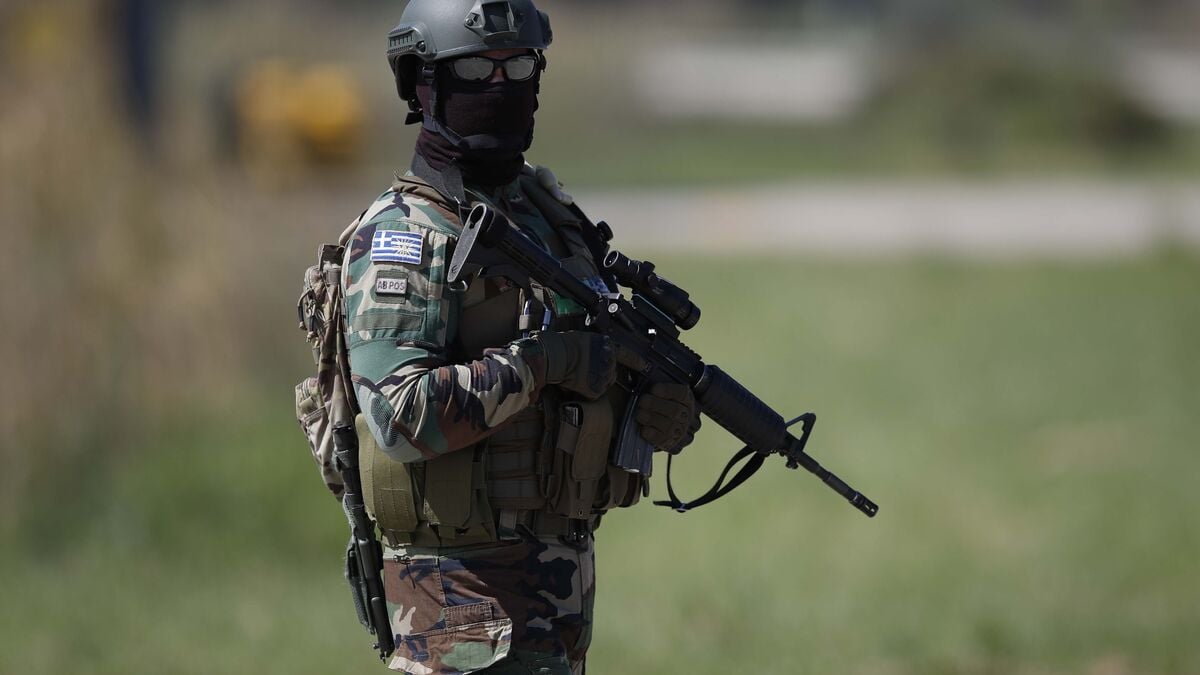 Greek Air Force colonel arrested - believed to have spied for China
