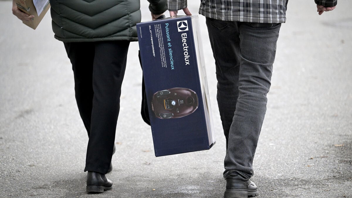 Swedish households are spending again, boosting retail sales, HUI says