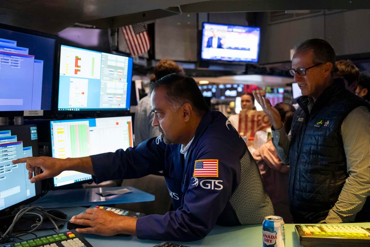 US Stock Market Opens Cautiously Ahead of Key Inflation Data