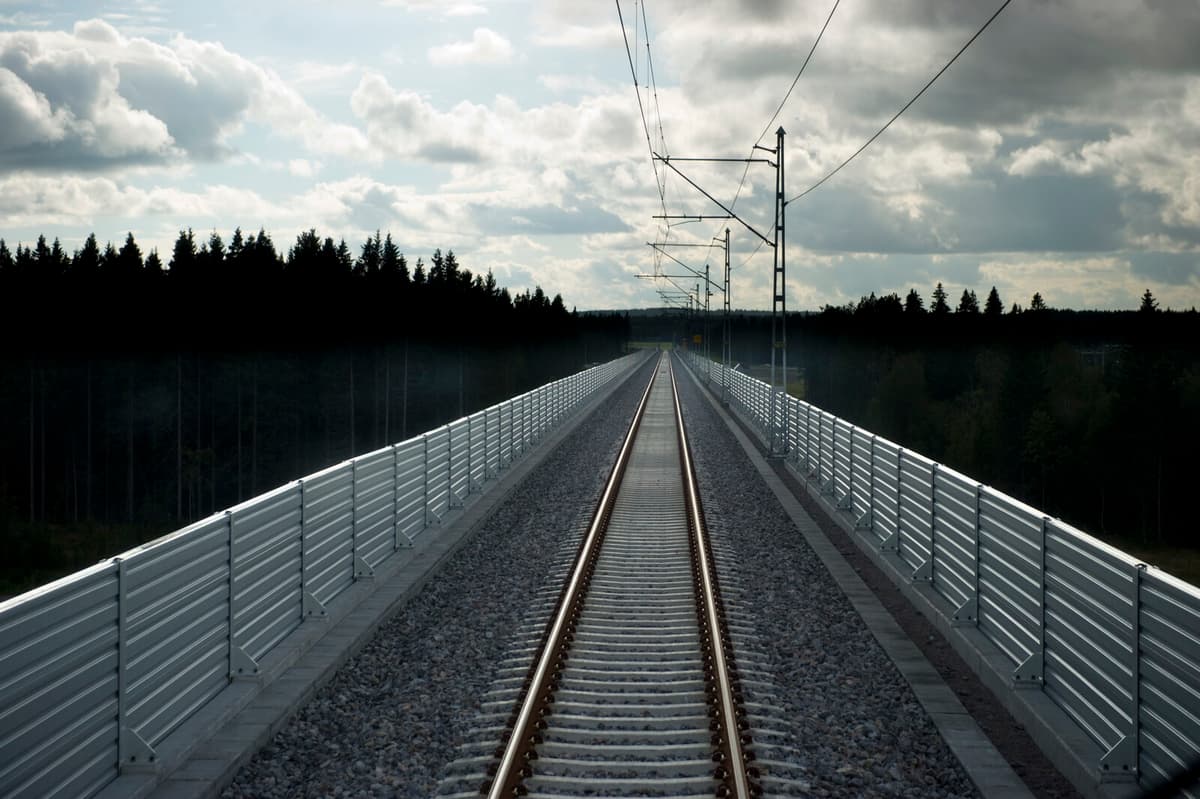 Train Service Suspended Between Sundsvall and Umeå Due to Cable Sabotage