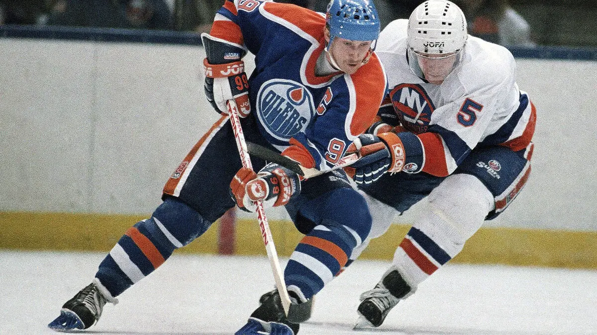 26 million kronor - most expensive ice hockey jersey ever sold