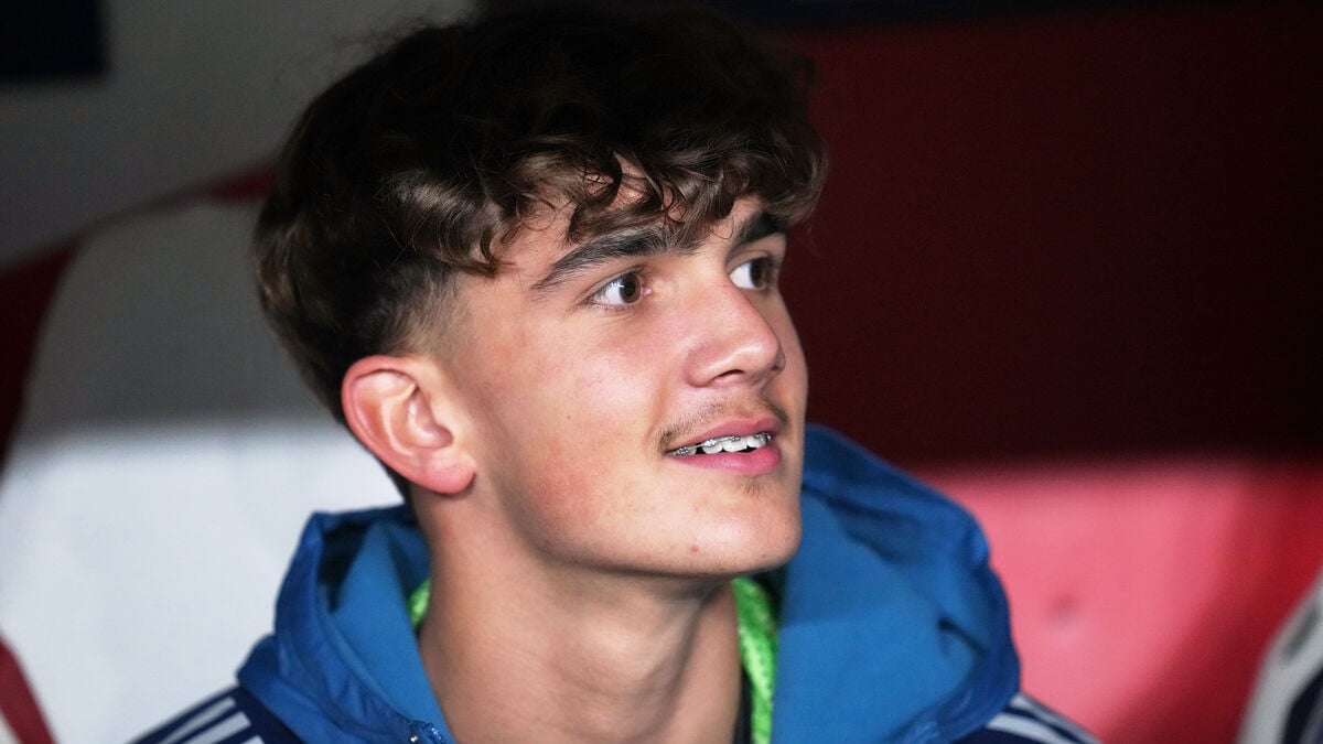 15-year-old makes history in Arsenal's defeat