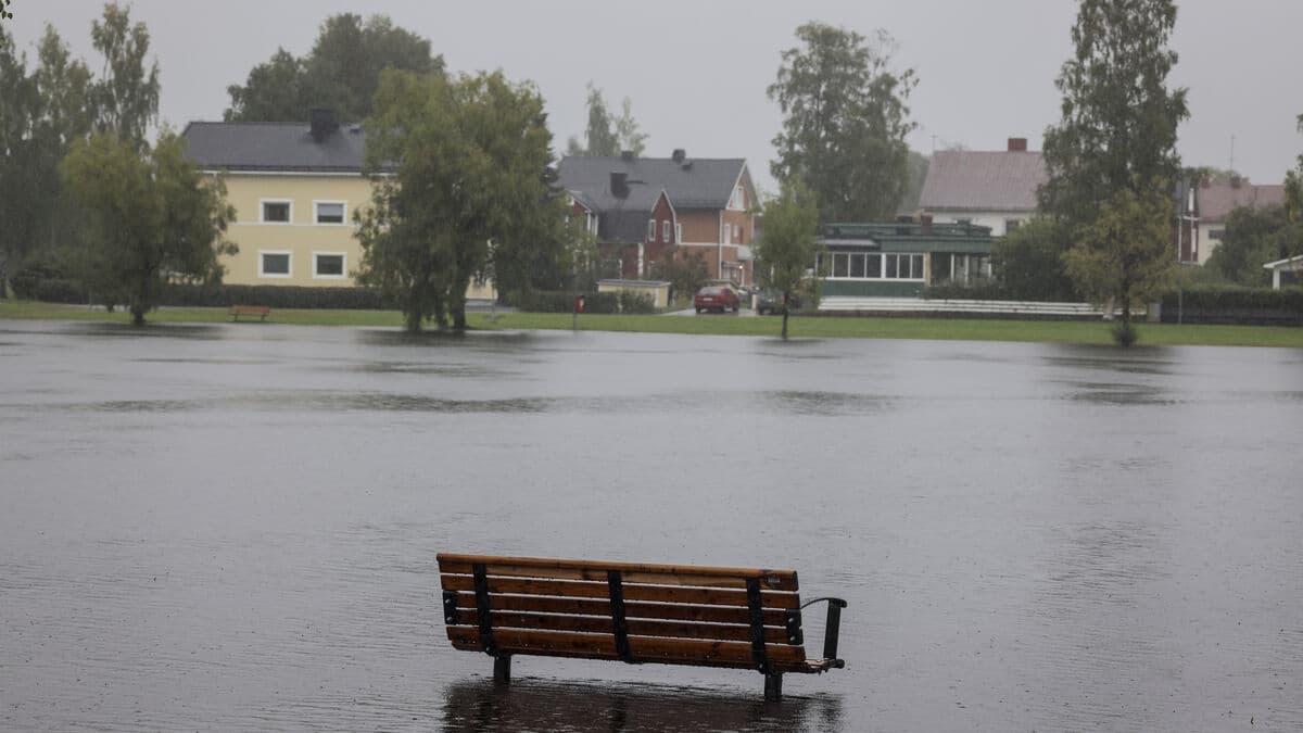 Persistent rain triggers flooding risk in Norrbotten as orange warning remains in place