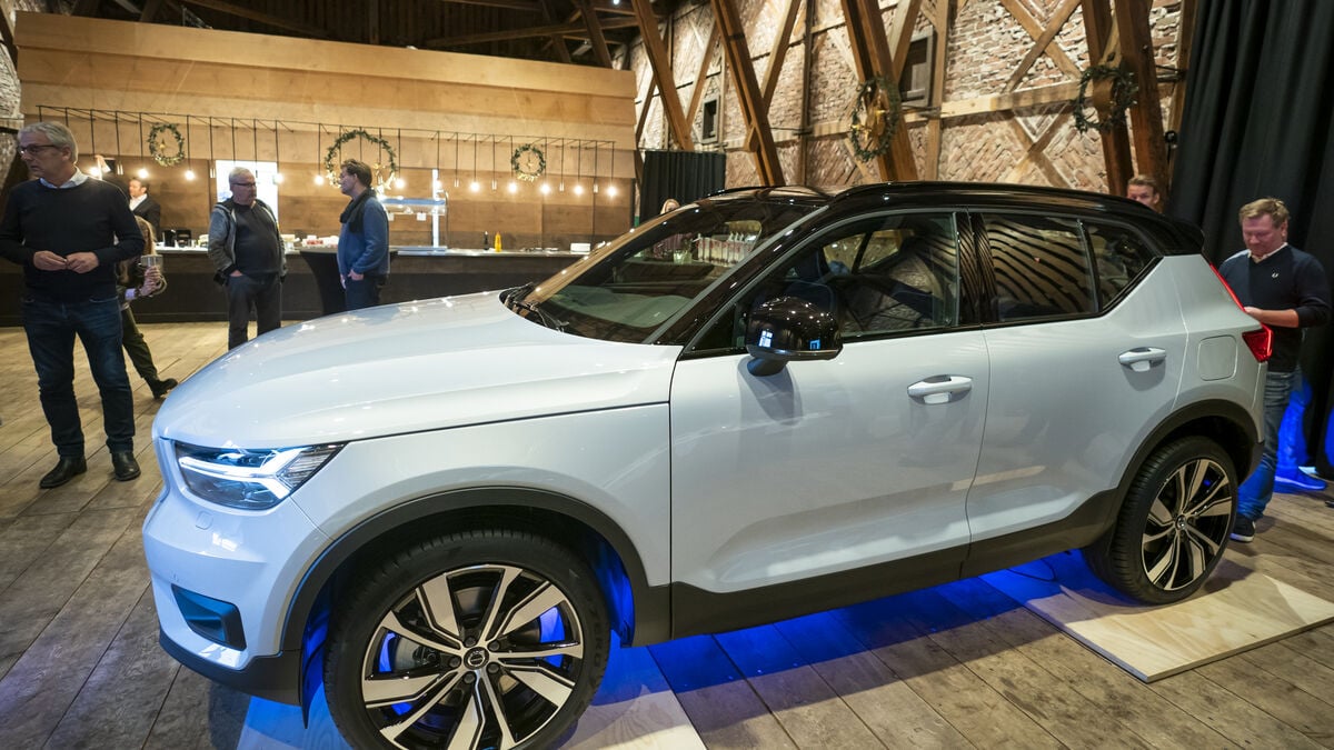 More than half rejected for Sweden’s electric car premium as criteria prove hard to navigate