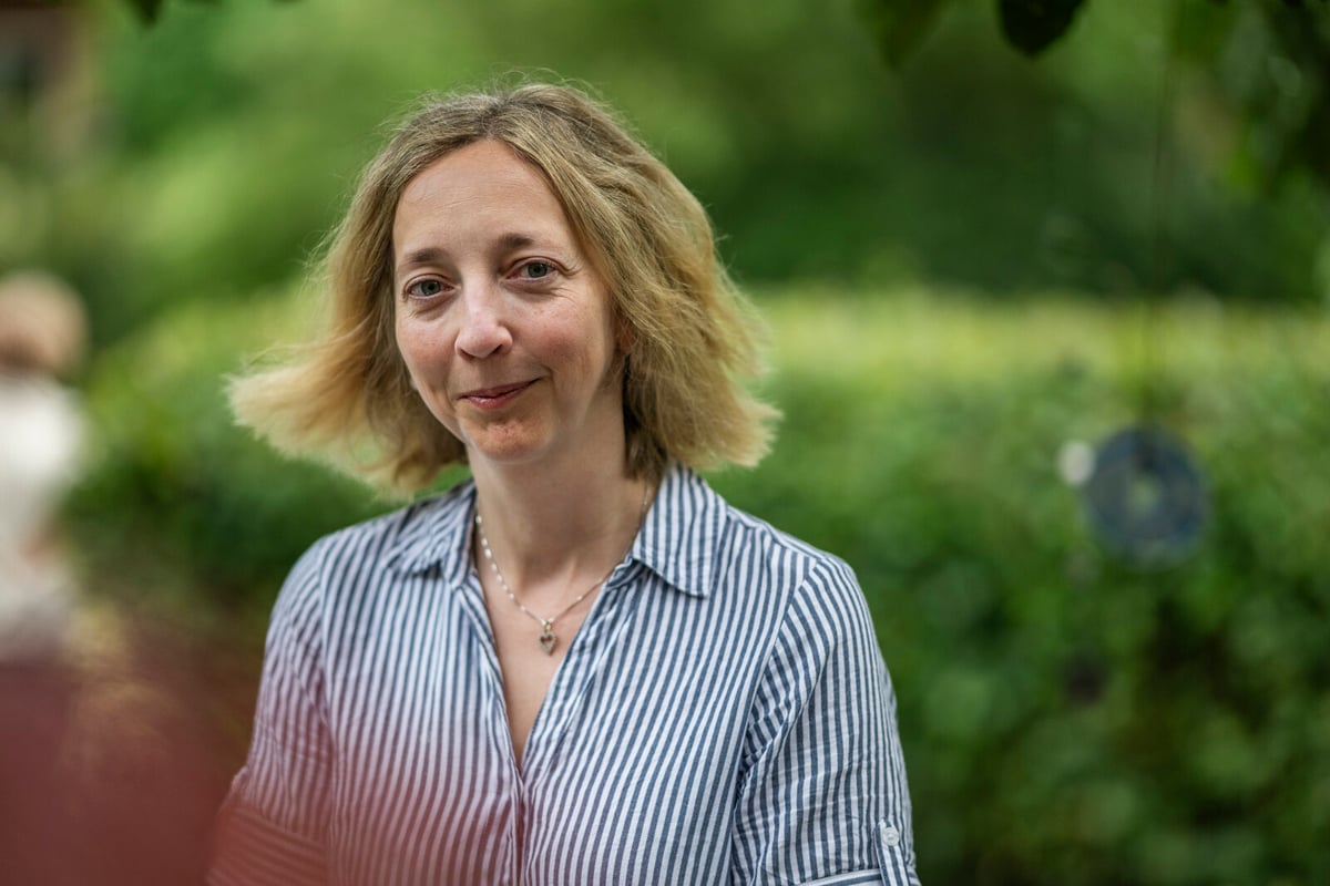Emma Bouvin Debuts Novel Exploring Family Dynamics and Inheritance