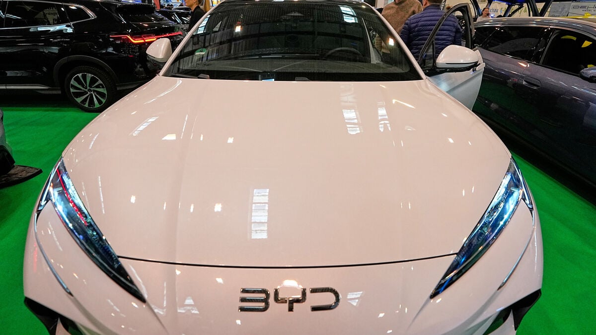 December lift in European car registrations