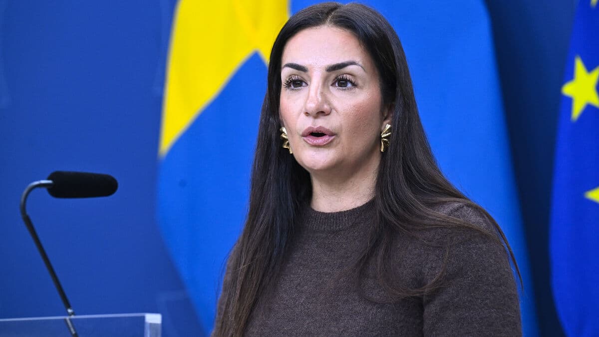 Minister of Culture on rents: Not my department