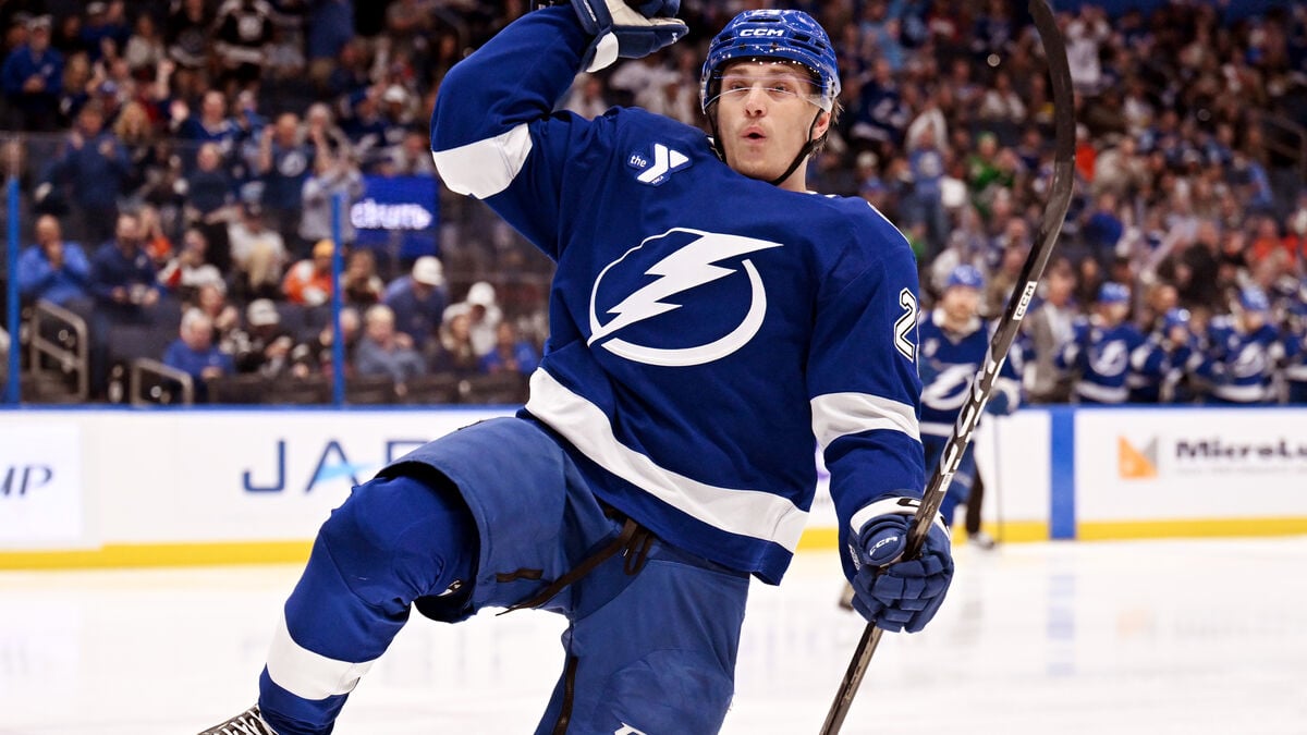 Pontus Holmberg scores and assists in Tampa Bay’s 4-1 win over Philadelphia