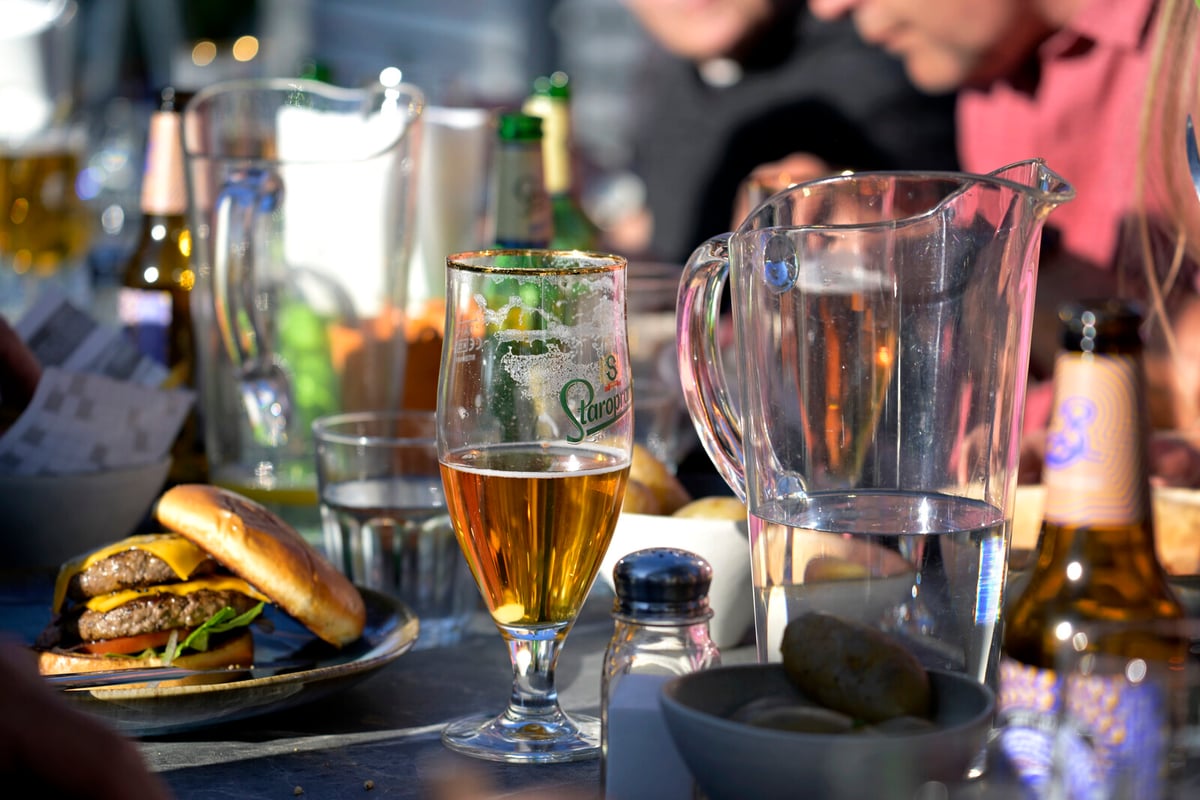 Pub Apologizes for Insulting Customer Again on Facebook