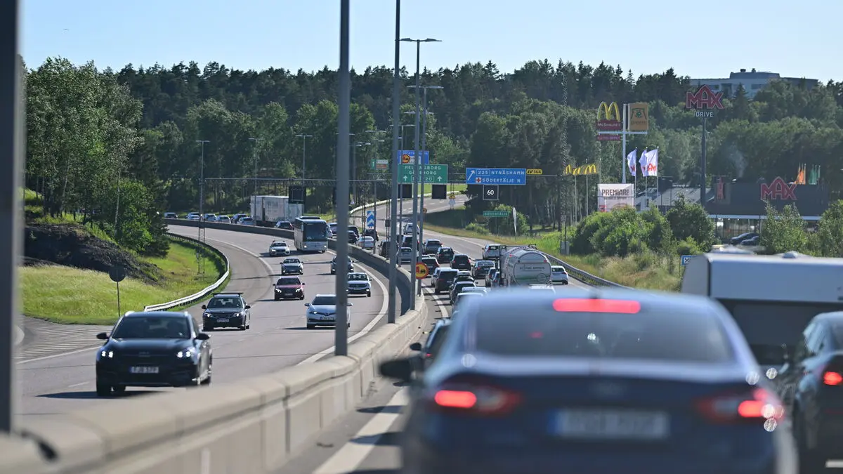 KD positive to lifting ban on new petrol cars