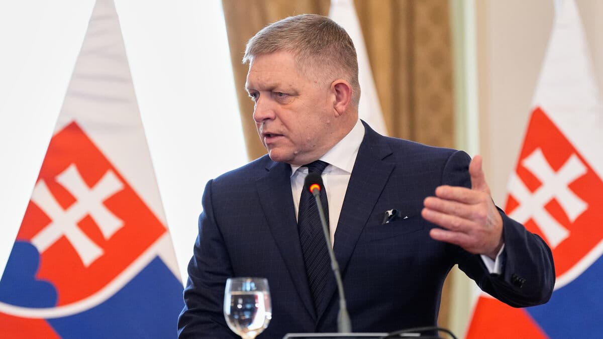 Slovakia threatens to cut emergency electricity to Ukraine unless Druzhba pipeline reopens
