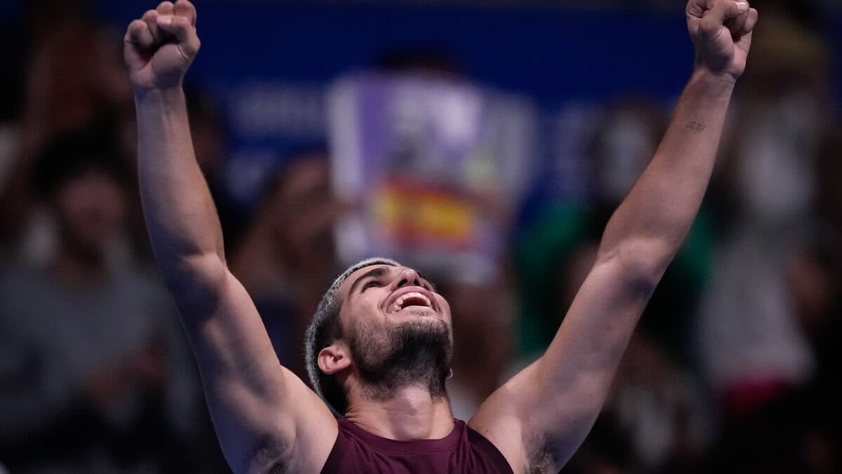 Alcaraz Wins Eighth Title of the Year Matching Nadal's Record