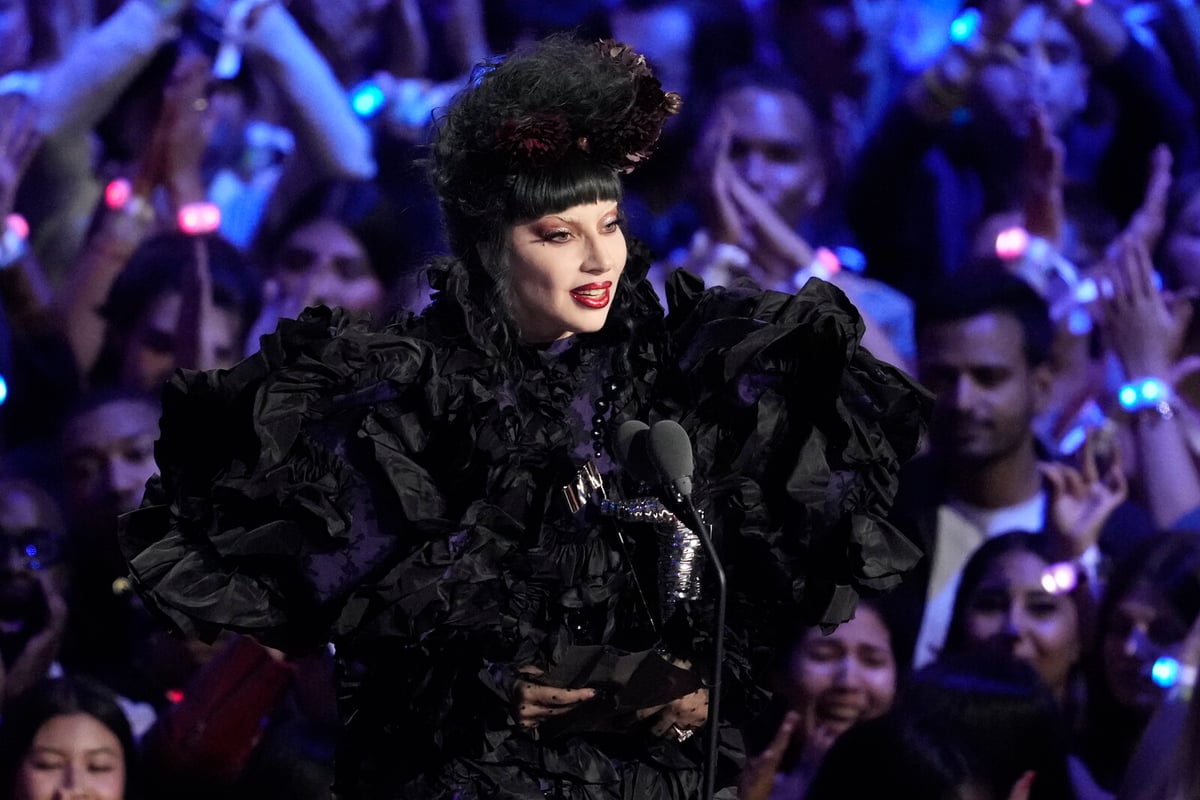 Lady Gaga Wins Best Artist at MTV Awards