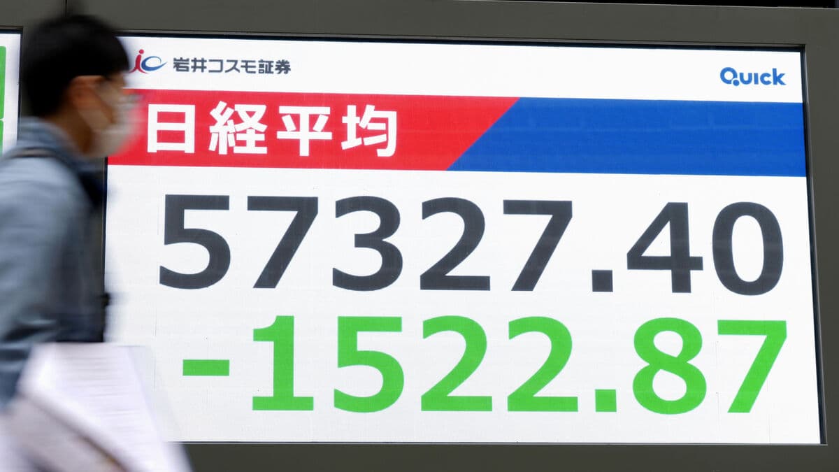 Oil prices push Asian stock markets lower