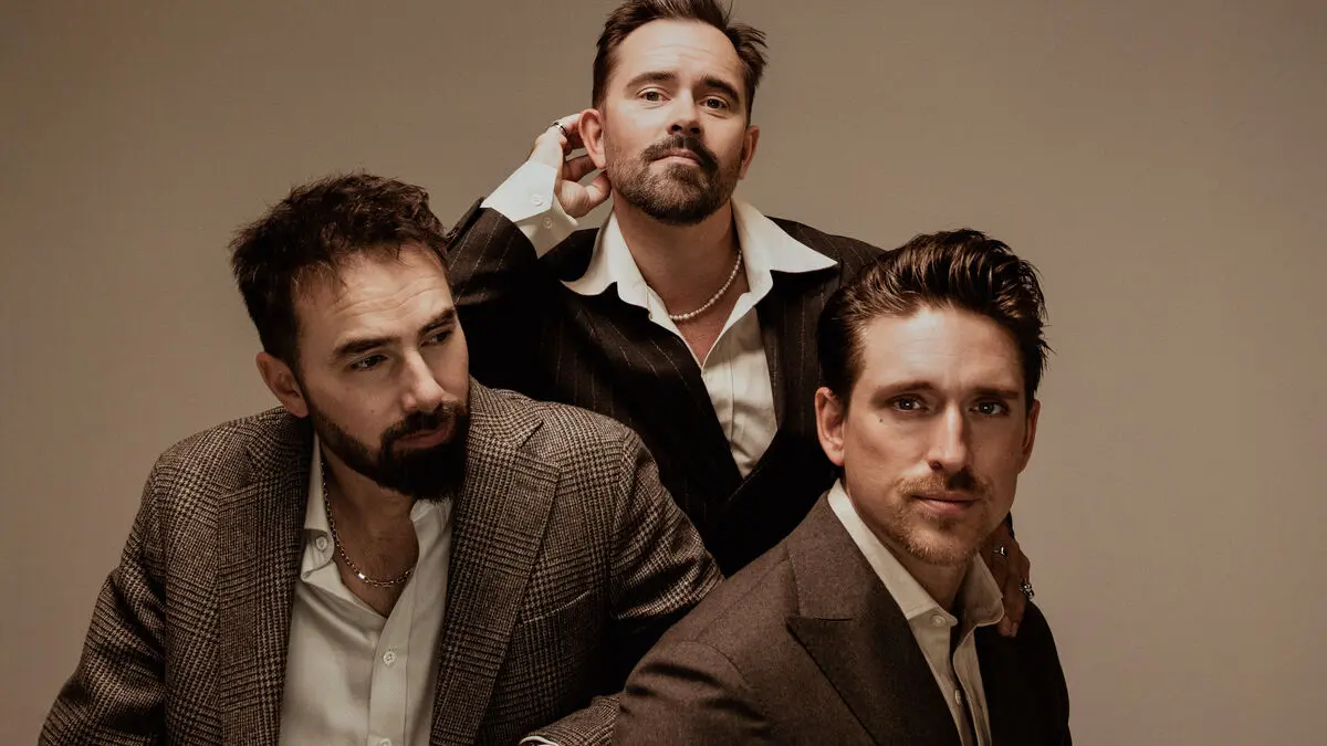 EMD makes a comeback in "Idol"