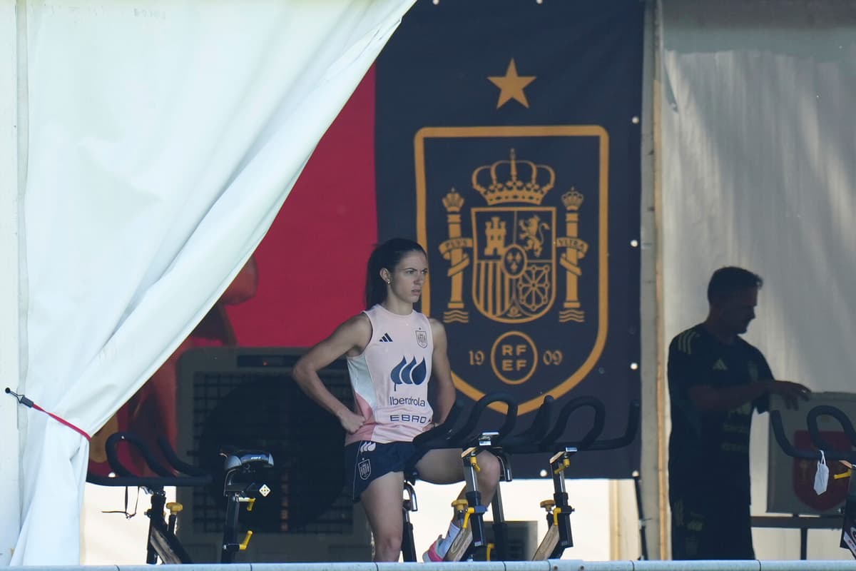 Aitana Bonmatí Returns to Training After Hospitalization