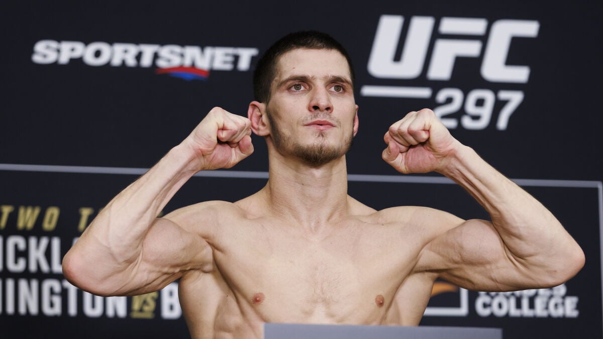 UFC fighter Movsar Yevloyev required interviewer Nina Drama to wear a hijab