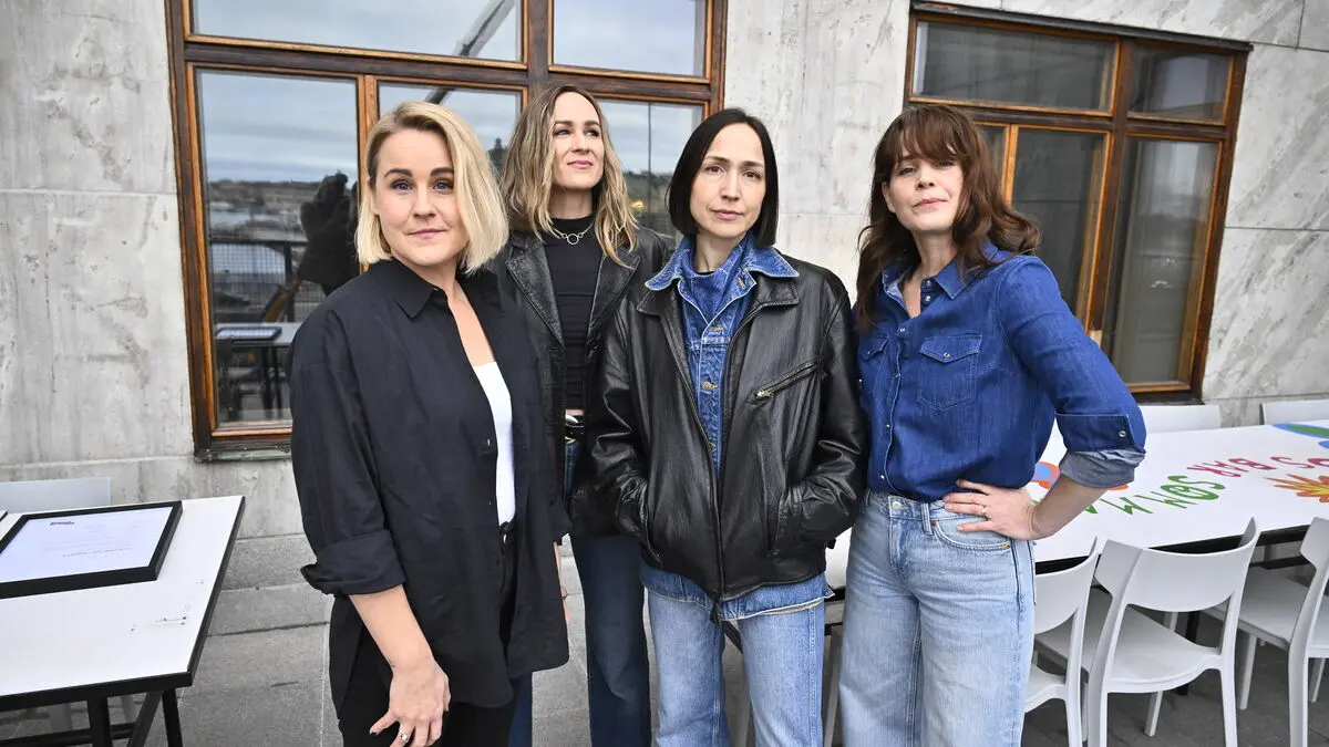 Sahara Hotnights releases single and tours Sweden this summer