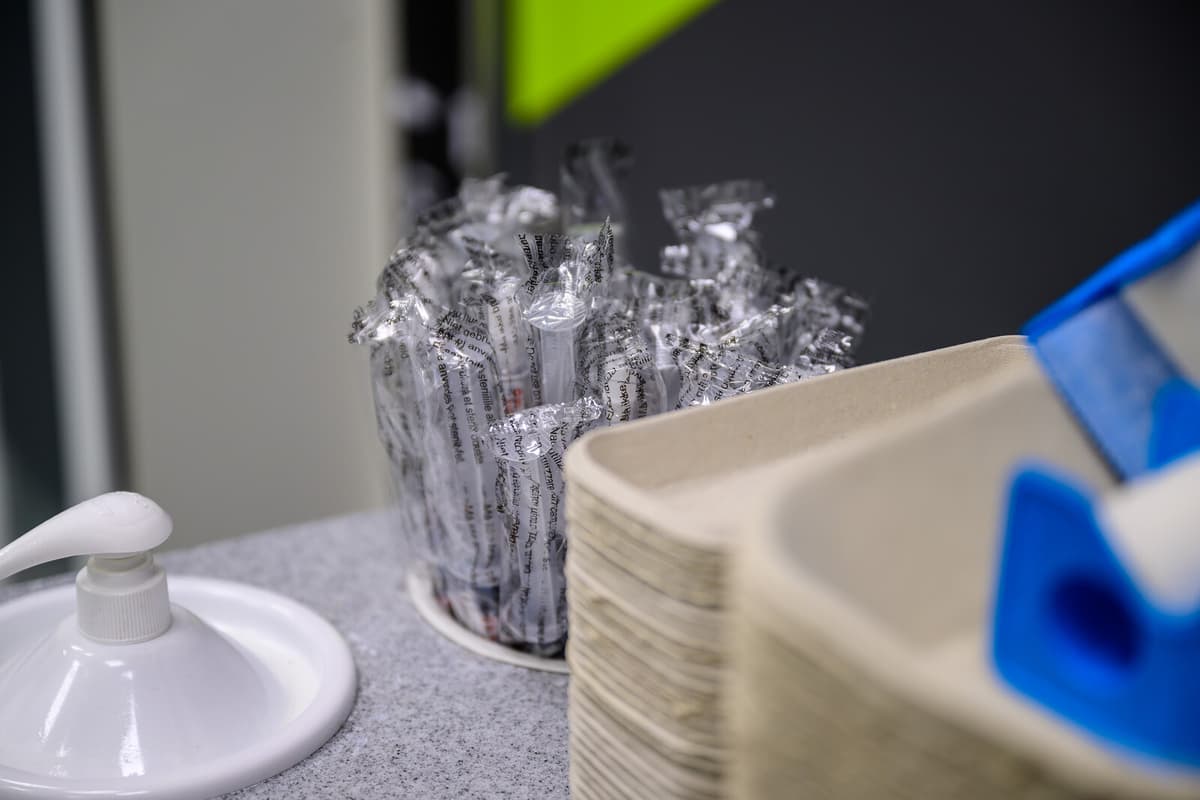 EU Bans Chinese Medical Equipment in Public Procurements Over €5 Million