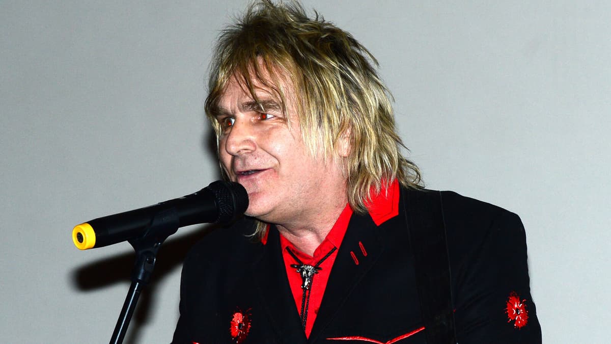 Mike Peters of The Alarm Dies at 66