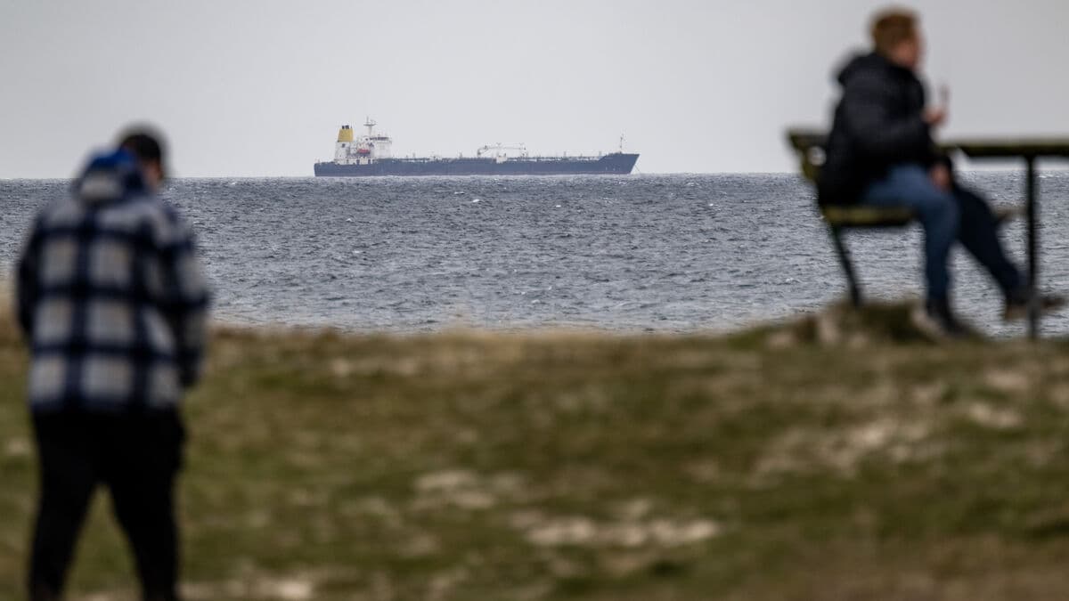 Two crew members suspected after