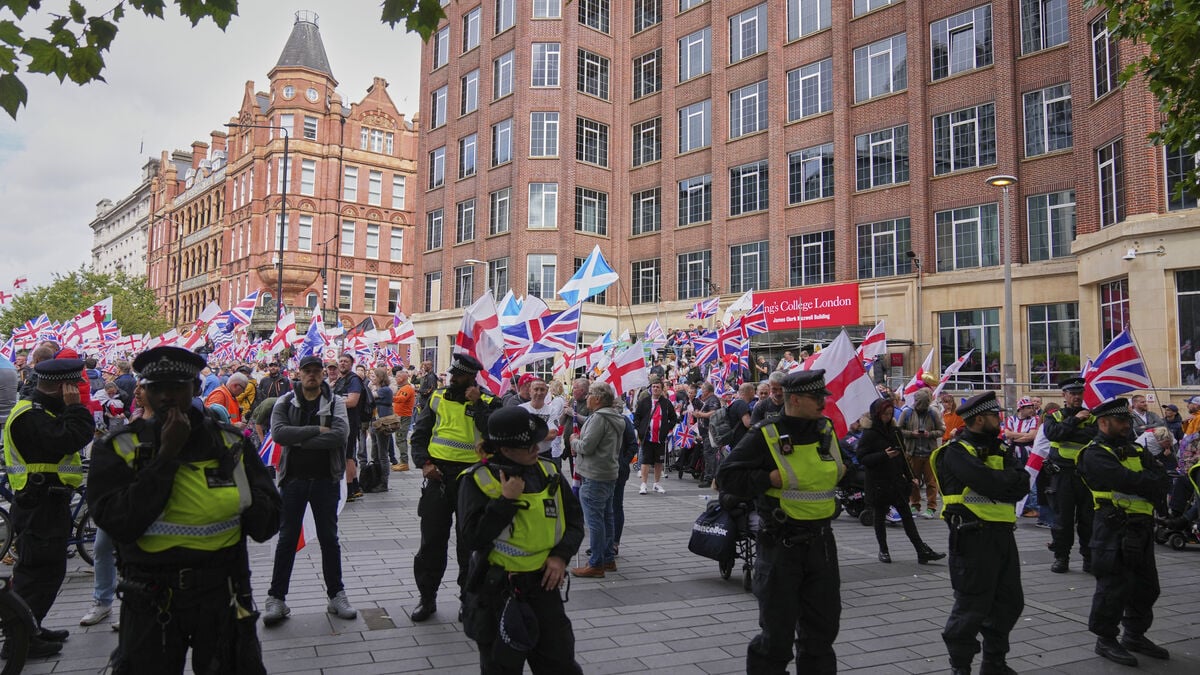 4,000 police officers deployed in London ahead of protests and Wembley cup final