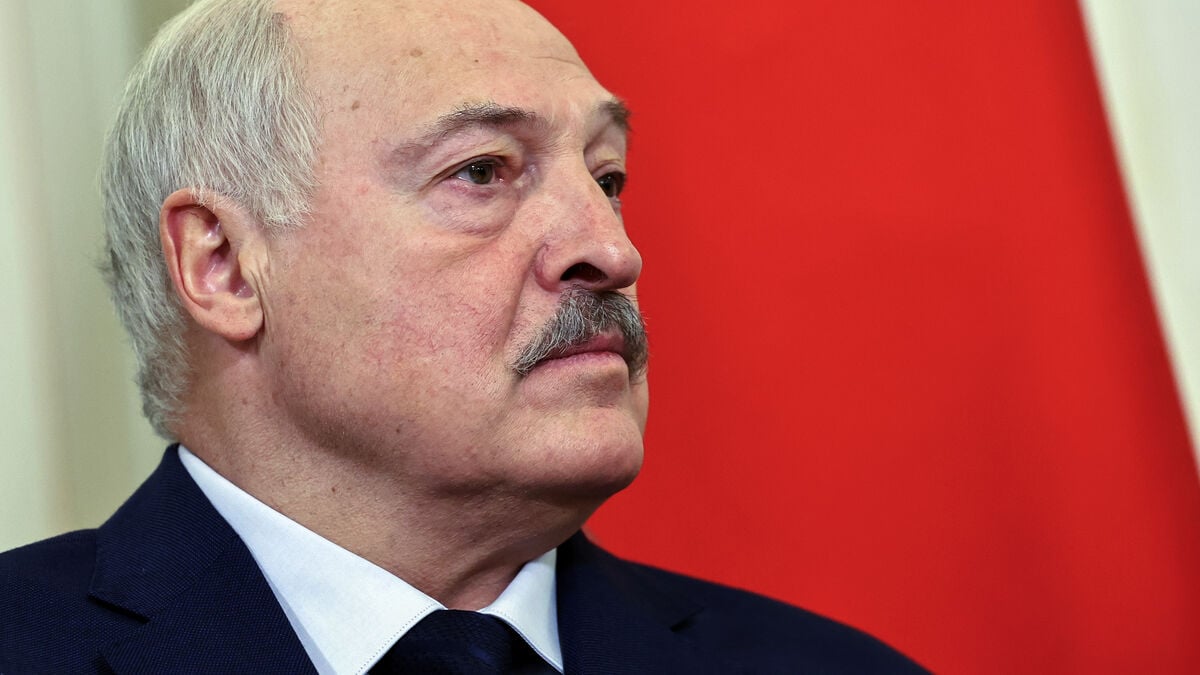 Belarus pardons 22 political prisoners