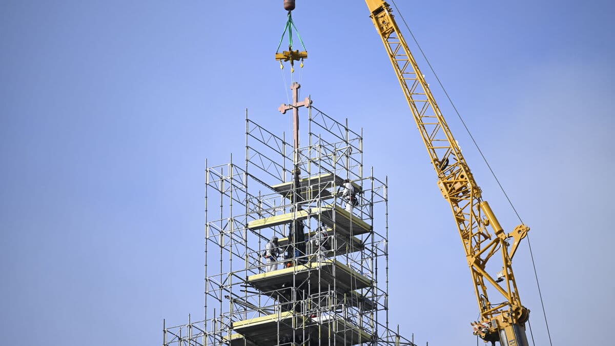 Riddarholm Church spire to be restored, 115 tonnes of cast iron to be dismantled