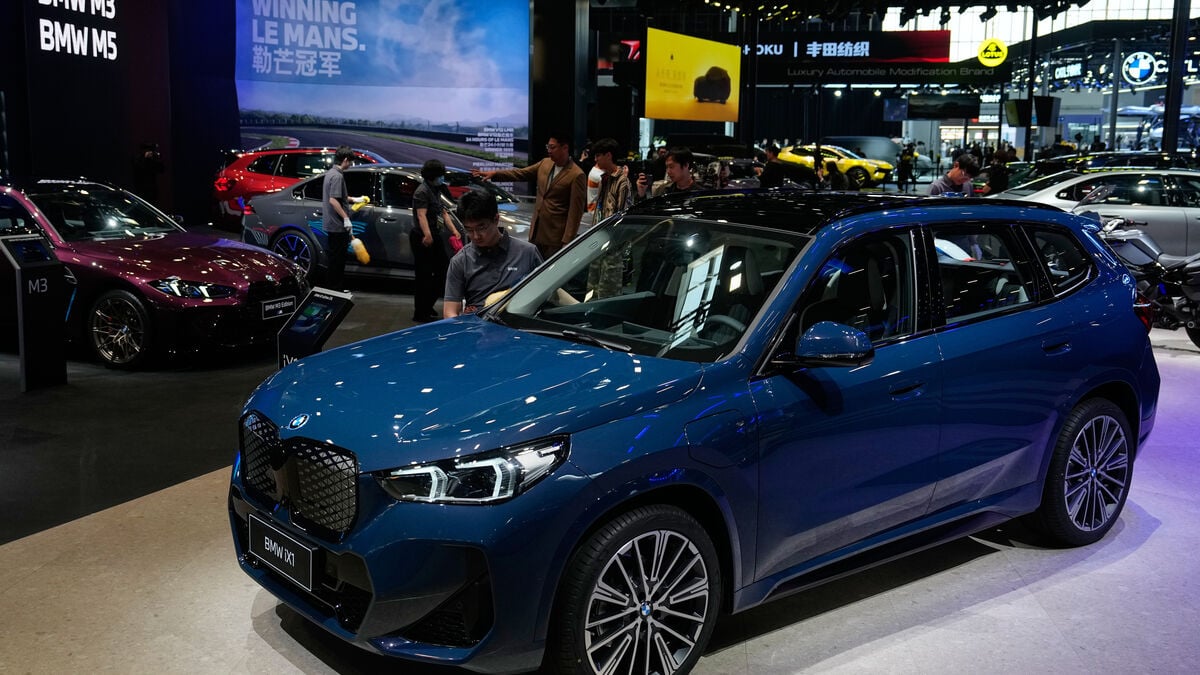 Electric cars continue to gain ground, accounting for 49 percent of new registrations in September