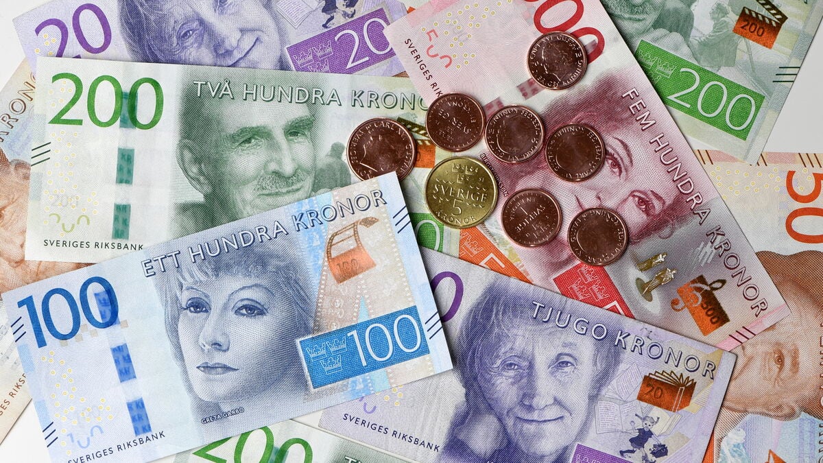 Swedish krona weakest among G10 currencies against dollar this year