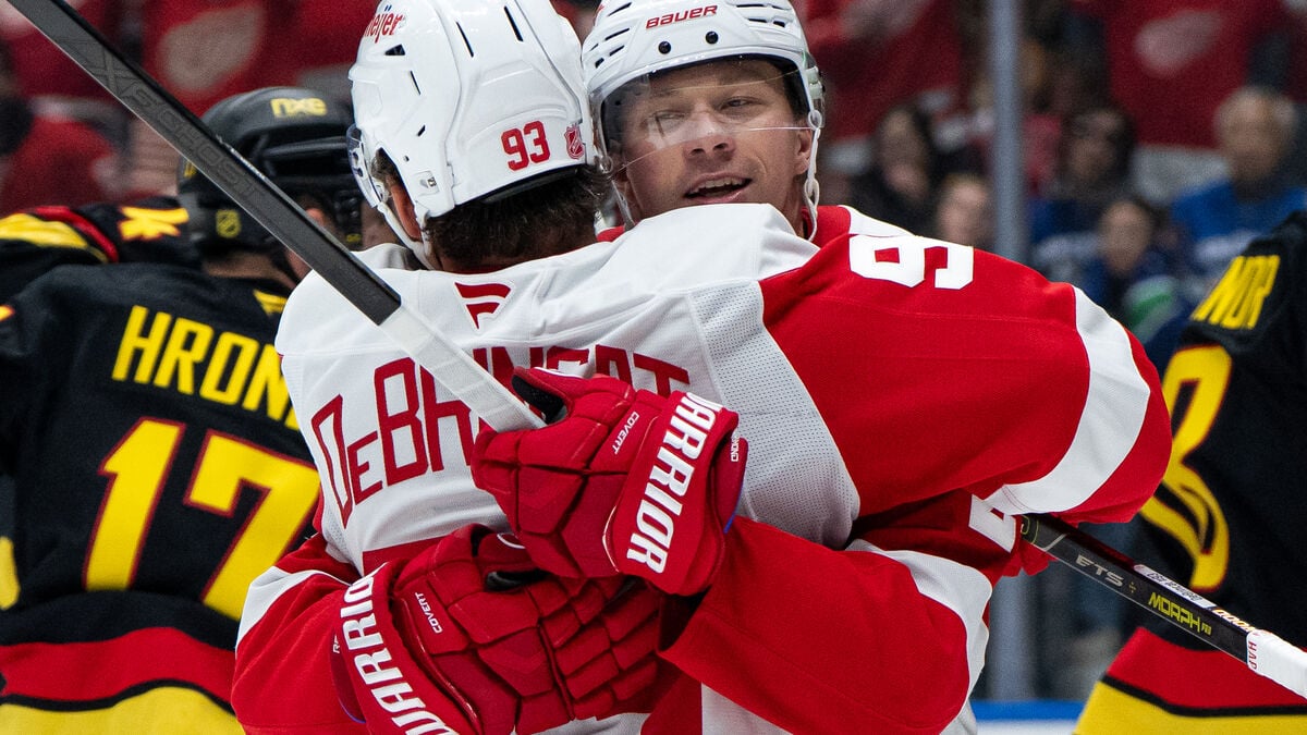 Lucas Raymond scores shootout winner as Detroit beats Edmonton 4-3