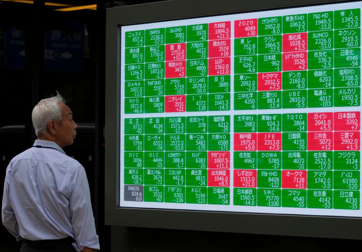 Asian Markets Show Mixed Response After Trump Extends EU Tariff Pause