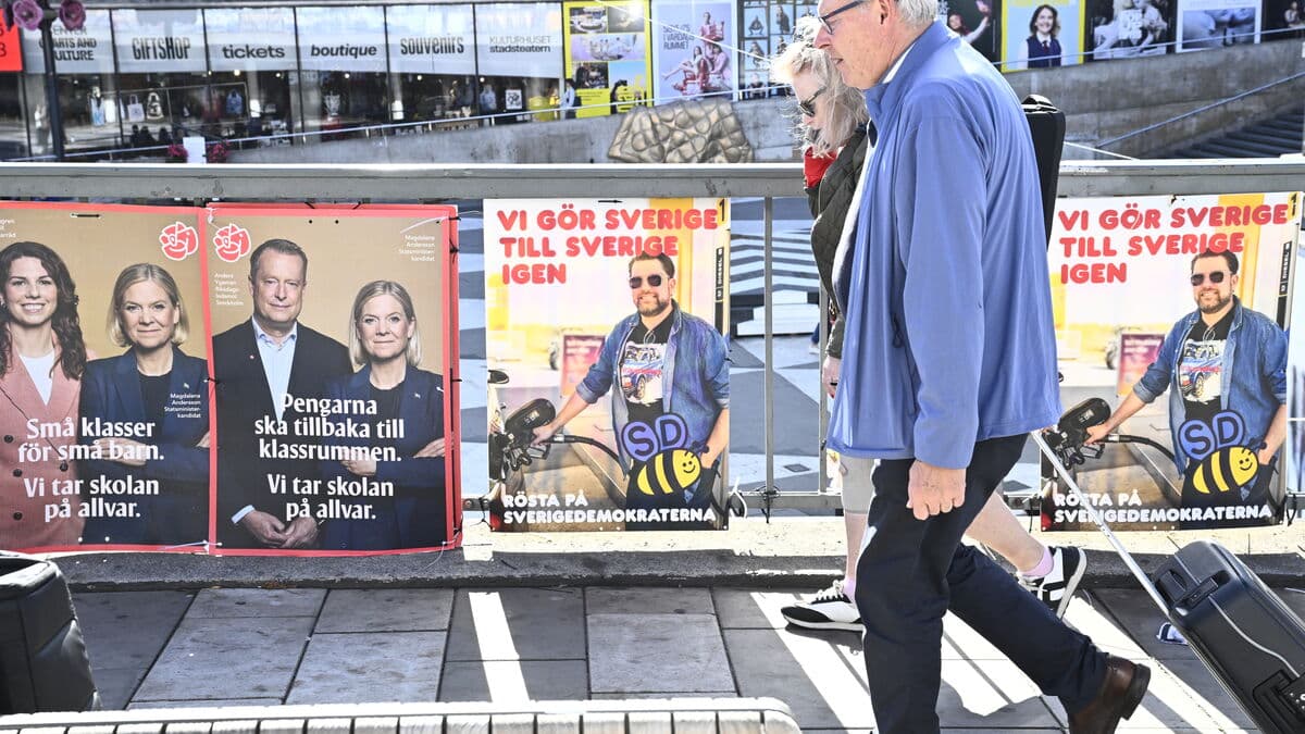 Undecided right-leaning voters could decide the election, political scientist says Sweden Democrats are most disliked