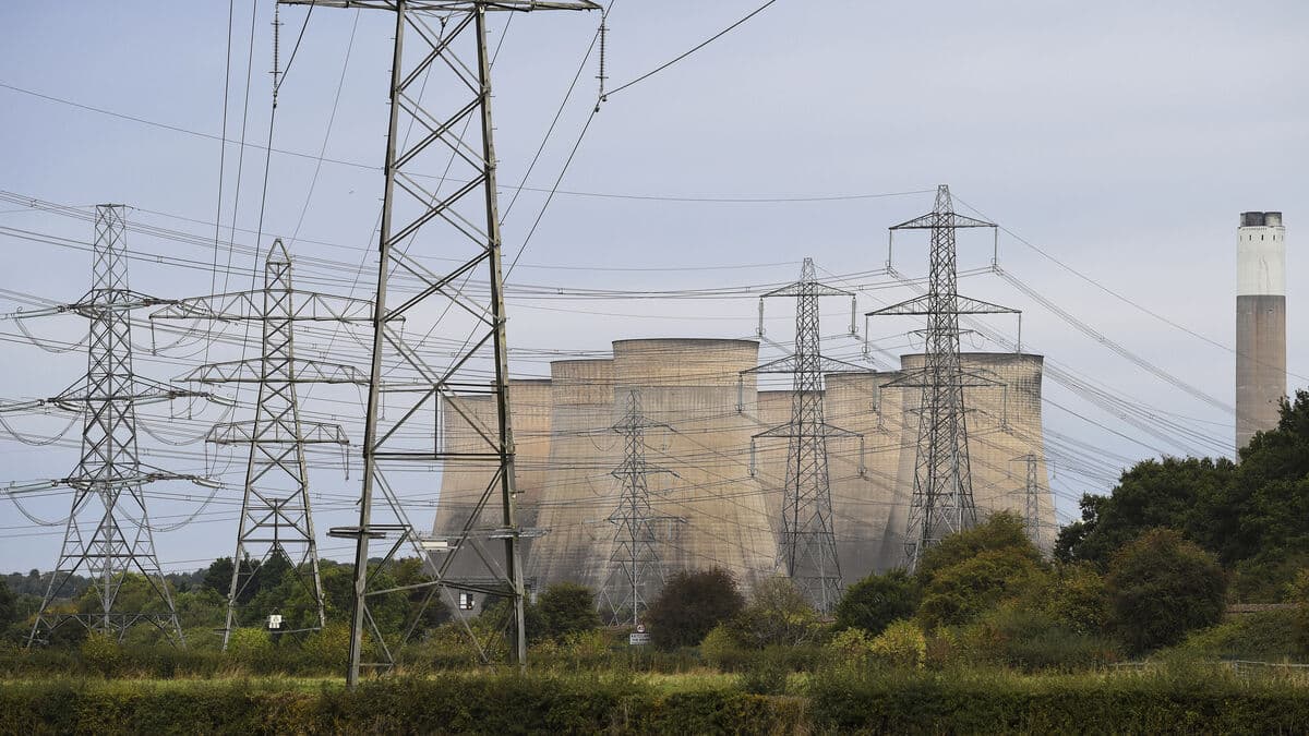 Iranian hackers shut down UK power plant, Telegraph reports