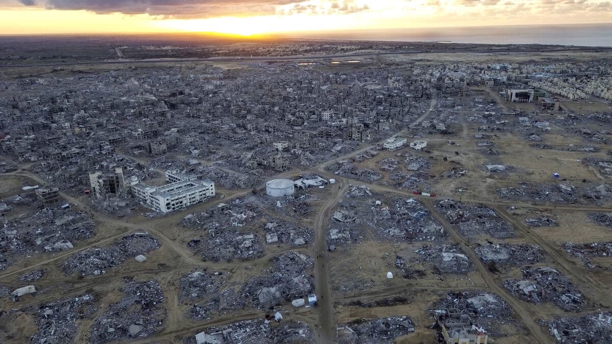 Israeli Attacks on Gaza Strain Fragile Ceasefire