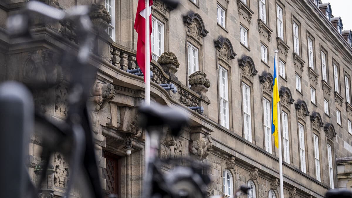 Tough negotiations in Denmark will take weeks