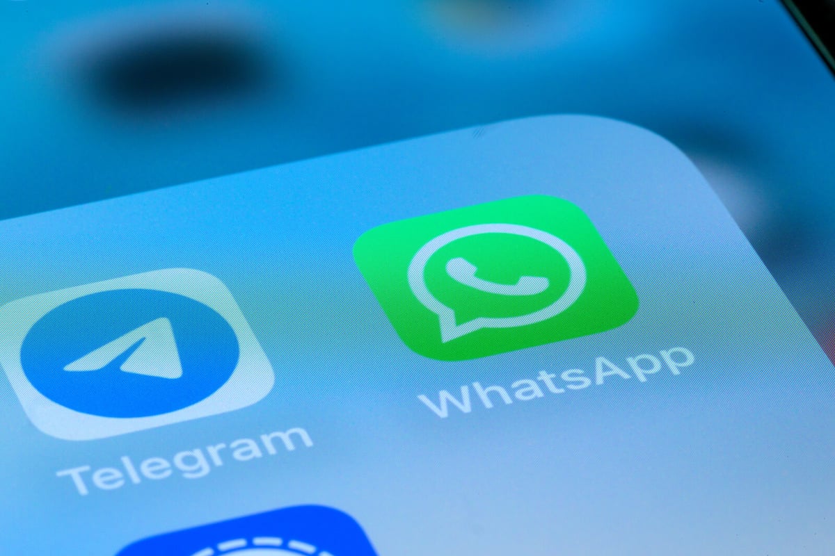 Putin Restricts Foreign Messaging Apps from Hostile Nations