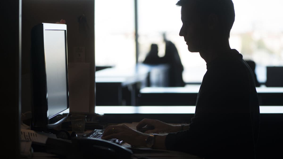 Fewer white-collar workers laid off as job market improves, TRR says