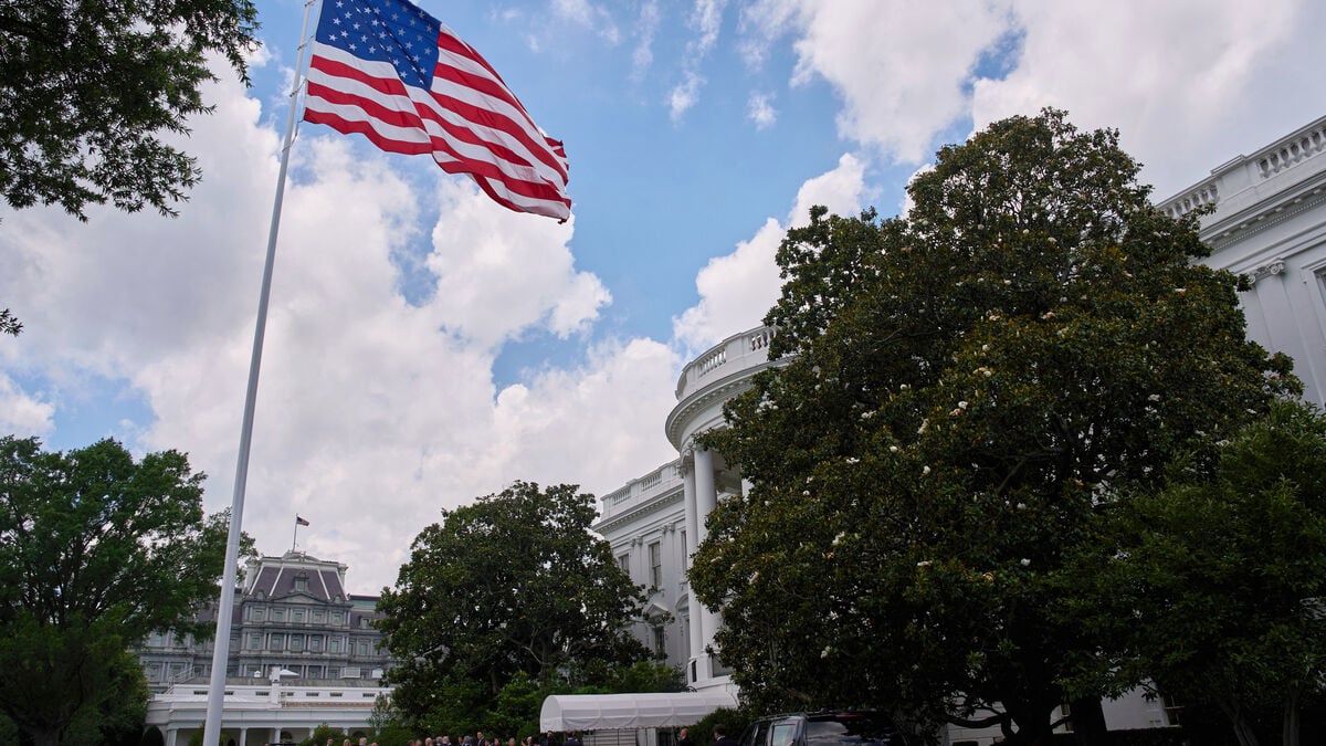 US trade deficit shrinks to lowest level since 2009