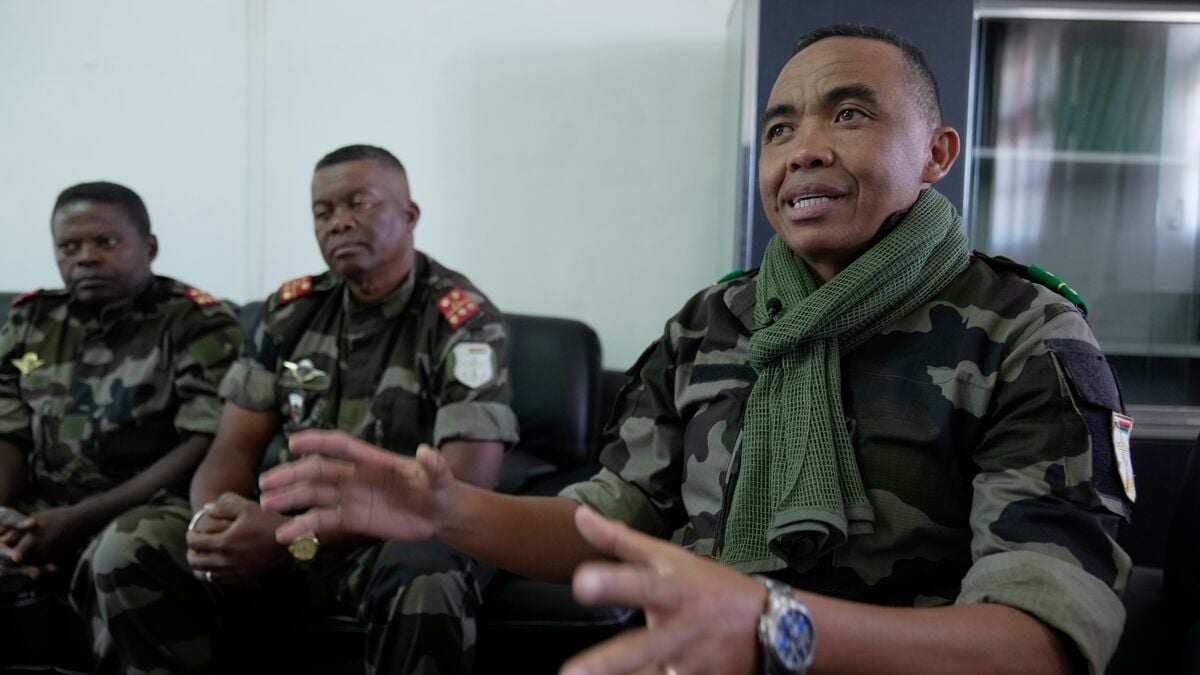 Madagascar Coup Leader Randrianirina Becomes Temporary President
