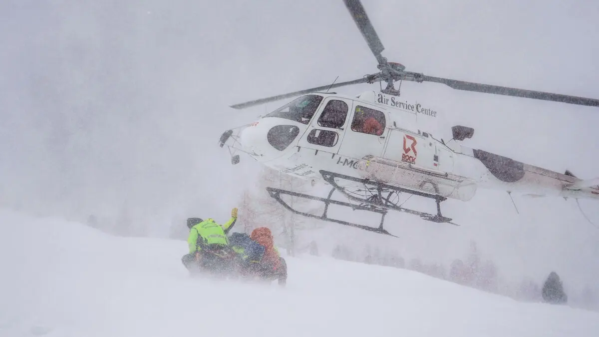 Two Finnish tourists dead in avalanche in Italy