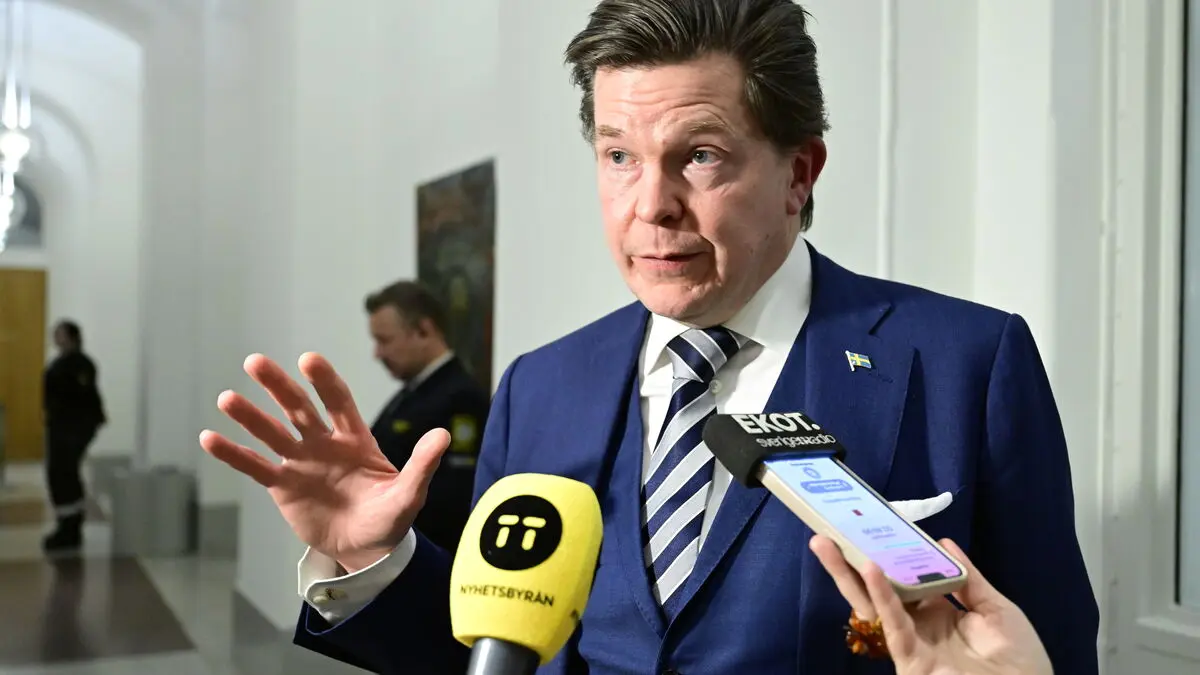 Speaker Andreas Norlén calls Riksdag group leaders to extraordinary meeting over set-off system dispute