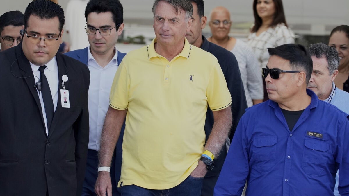 Bolsonaro tried to break his ankle and escape punishment