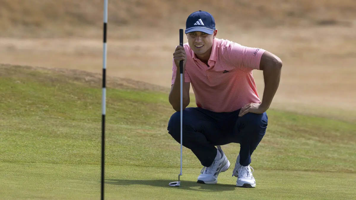 Åberg in contention at The Open, Svensson drops to last after nightmare round