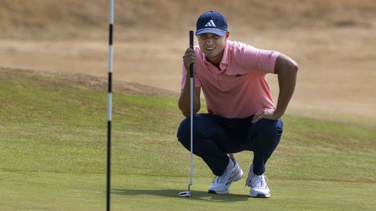 Åberg in contention at The Open, Svensson drops to last after nightmare round
